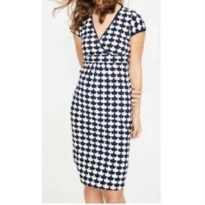 Boden v-neck midi dress in white and blue pattern, size 4P